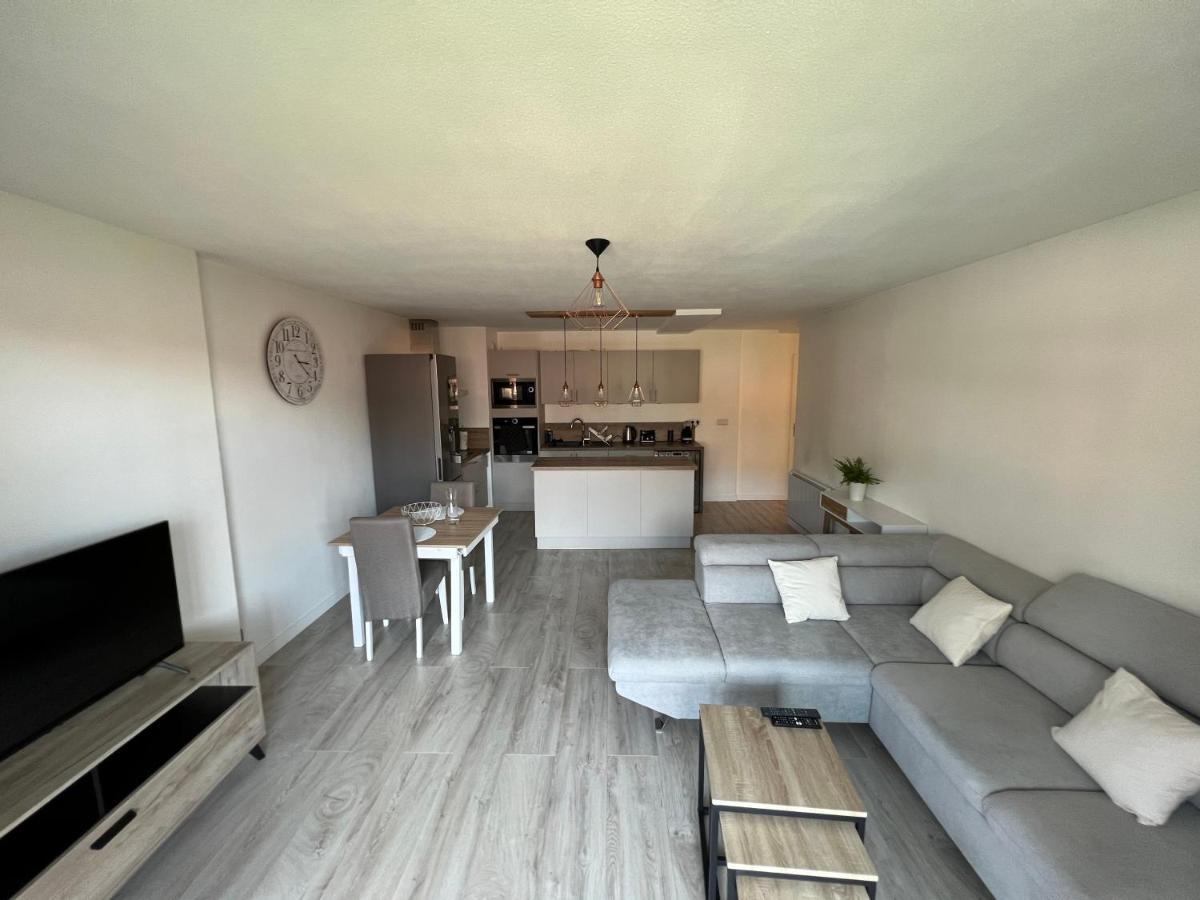 Appartement Entre Lacs, Montagnes Et Stations De Ski ボンヌヴィル エクステリア 写真